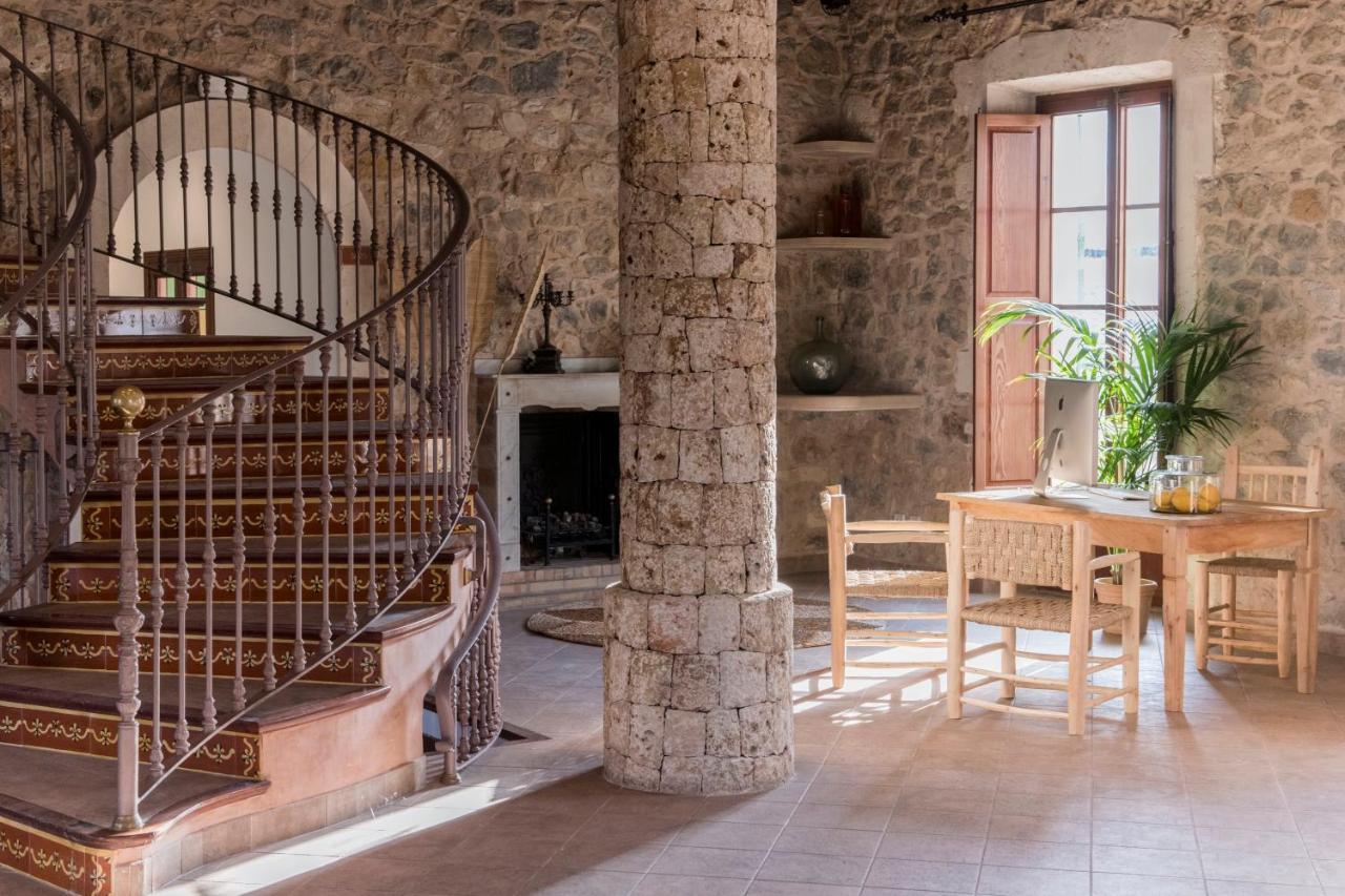 Curolla Petit Hotel María de la Salud Extérieur photo